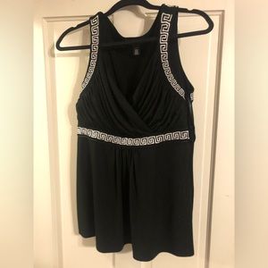 WHBM tank with Greek key decorative trim. Size Large